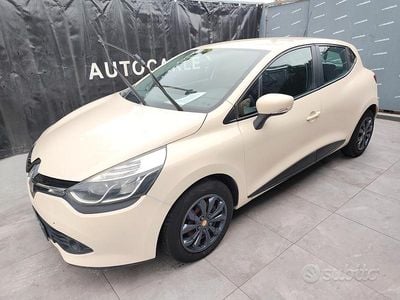 Usata Renault Clio IV Intens 75 CV (55 kW) 2016 Beige Berlina