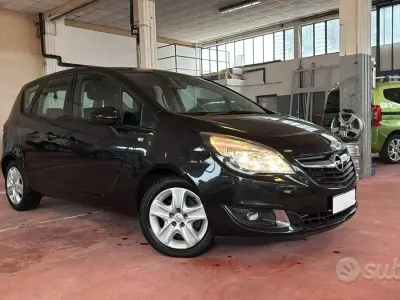 Usata Opel Meriva Cosmo 120 CV (88 kW) 2016 Nero Monovolume
