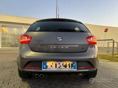 Usata Seat Ibiza FR 90 CV (66 kW) 2015 Grigio Berlina