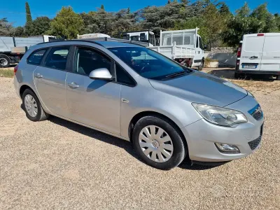 Usata Opel Astra Cosmo 110 CV (80 kW) 2012 Grigio Station wagon