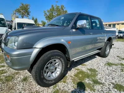 Usata Mitsubishi L200 99 CV (72 kW) 2000 Grigio Pick-up