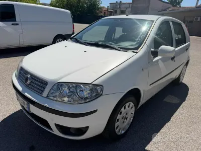 Usata Fiat Punto Active 60 CV (44 kW) 2010 Bianco Utilitaria