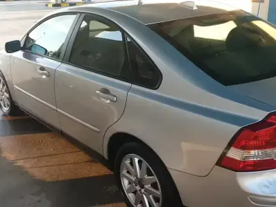 Usata Volvo S40 136 CV (100 kW) 2005 Grigio Berlina