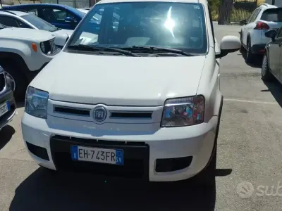 Usata Fiat Panda 4x4 Climbing 69 CV (50 kW) 2011 Bianco Utilitaria