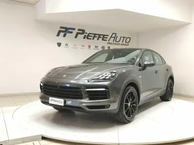 Usata Porsche Cayenne 340 CV (250 kW) 2021 Grigio grafite SUV