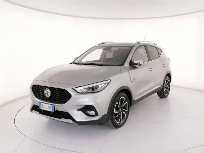 Usata MG ZS Luxury 106 CV (77 kW) 2023 Argento SUV