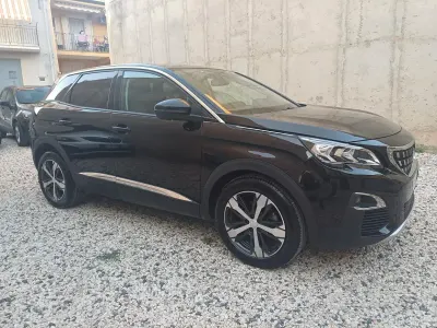 Usata Peugeot 3008 Allure 131 CV (96 kW) 2019 Nero SUV