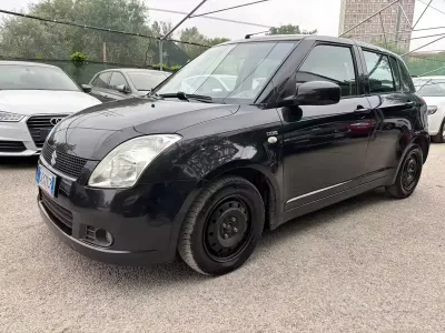 Begagnad Suzuki Swift GL 69 HK (50 kW) 2007 Svart Halvkombi