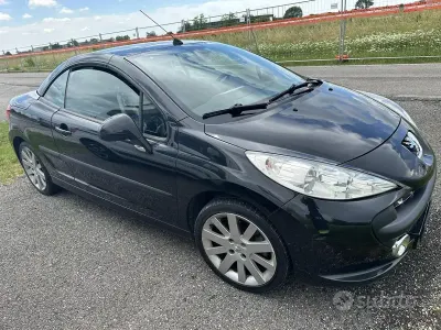 Usata Peugeot 207 CC 120 CV (88 kW) 2008 Nero Cabrio