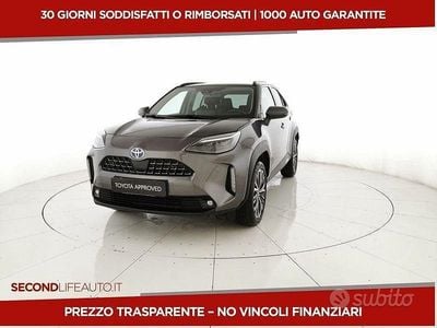 Usata Toyota Yaris Cross Lounge 116 CV (85 kW) 2023 Grigio SUV