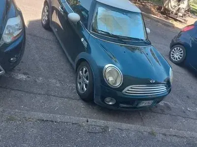 Begagnad Mini ONE 90 HK (66 kW) 2009 Grön Halvkombi