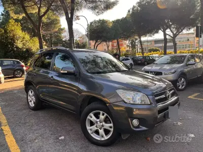 Usata Toyota RAV4 150 CV (110 kW) 2009 Grigio SUV