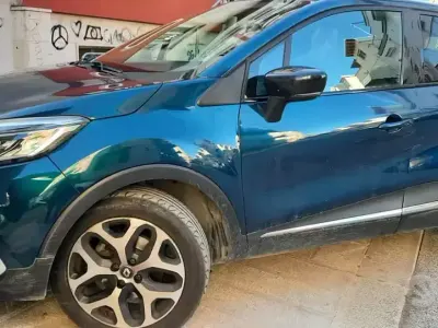 Usata Renault Captur 90 CV (66 kW) 2019 Blu SUV
