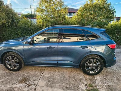 Usata Ford Kuga 120 CV (88 kW) 2021 Blu SUV