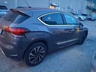 Usata DS Automobiles DS4 So Chic 131 CV (96 kW) 2017 Grigio Berlina