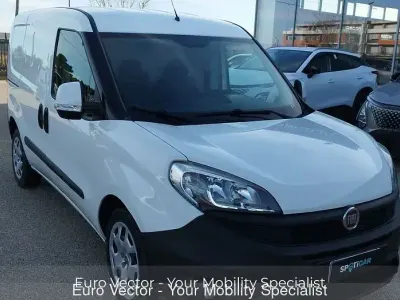Usata Fiat Doblò 105 CV (77 kW) 2017 Bianco Monovolume