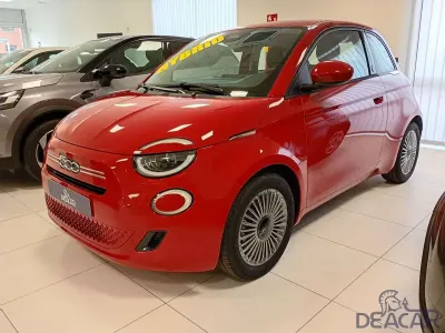 Ny Fiat 500 65 HK (47 kW) 2025 Röd Sedan