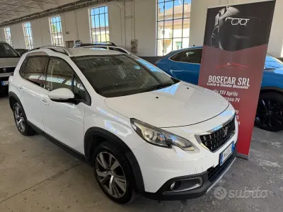 Usata Peugeot 2008 Allure 120 CV (88 kW) 2018 Bianco SUV