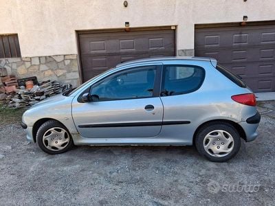 Usata Peugeot 206 90 CV (66 kW) 2003 Utilitaria