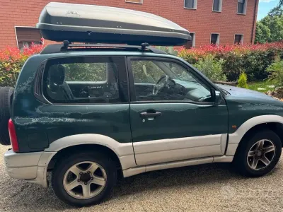 Usata Suzuki Grand Vitara 94 CV (69 kW) 2004 Verde SUV
