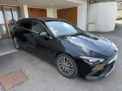 Usado Mercedes CLA200 Shooting Brake Executive 150 CV (110 kW) 2020 Familiar