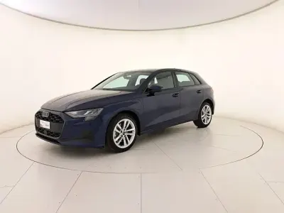 Usata Audi A3 Business 204 CV (150 kW) 2025 Blu navarra metallizzato Berlina