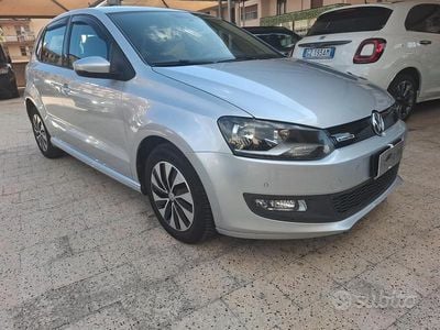 Usata VW Polo Trendline 75 CV (55 kW) 2015 Grigio Berlina