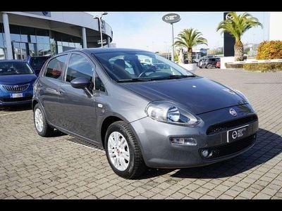 Usata Fiat Punto Lounge 69 CV (50 kW) 2017 Grigio pietra Utilitaria