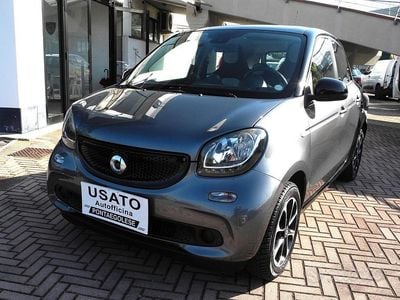 Usata Smart ForFour Passion 71 CV (52 kW) 2016 Grigio Utilitaria