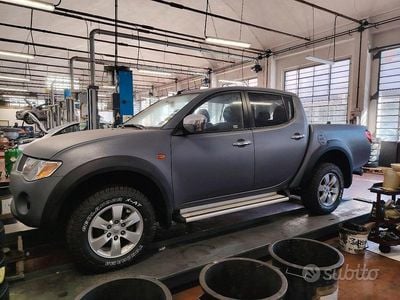 Usata Mitsubishi L200 136 CV (100 kW) 2007 Grigio Pick-up