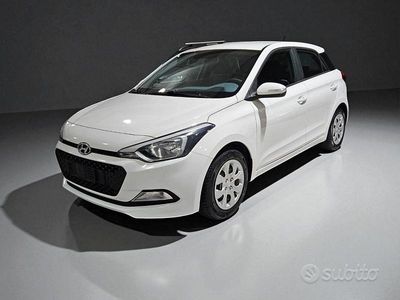 Usata Hyundai i20 Classic 75 CV (55 kW) 2018 Bianco pastello Berlina