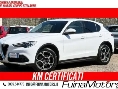 Käytetty Alfa Romeo Stelvio Executive 209 HP (153 kW) 2018 Valkoinen Katumaasturi