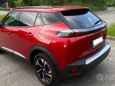 Usata Peugeot 2008 S 131 CV (96 kW) 2023 Rosso SUV