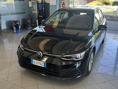 Usata VW Golf VIII Life 131 CV (96 kW) 2022 Nero Berlina