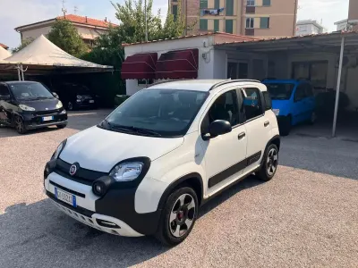 Usata Fiat Panda Cross Cross 70 CV (51 kW) 2022 Bianco Utilitaria