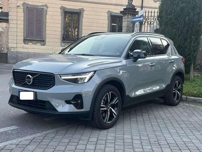 Usata Volvo XC40 Plus 163 CV (119 kW) 2024 Grigio SUV