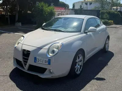 Usata Alfa Romeo MiTo Distinctive 105 CV (77 kW) 2010 Bianco Utilitaria