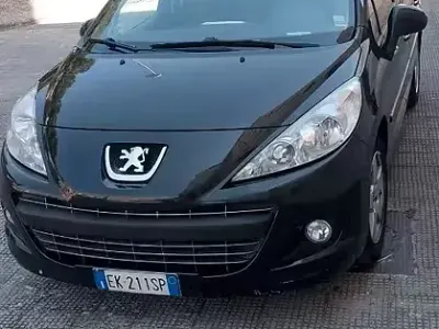 Occasion Peugeot 207 68 PK (50 kW) 2012 Zwart Sedan