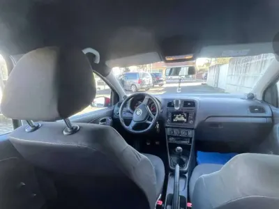 Usata VW Polo Trendline 75 CV (55 kW) 2015 Grigio Berlina