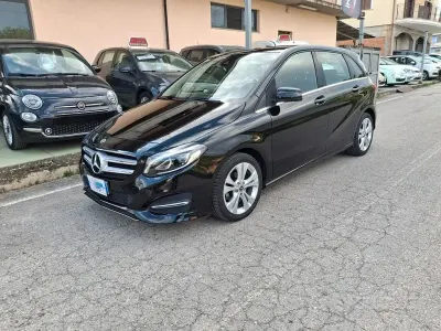 Gebraucht Mercedes B180 Premium 109 PS (80 kW) 2018 Schwarz Van / Kleinbus
