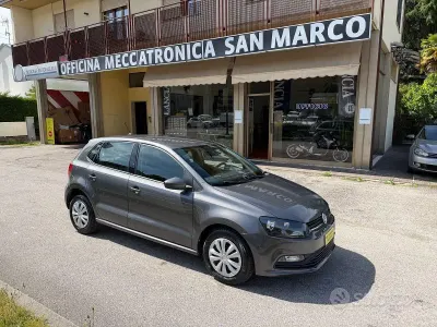 Gebraucht VW Polo Trendline 60 PS (44 kW) 2016 Grau Kleinwagen