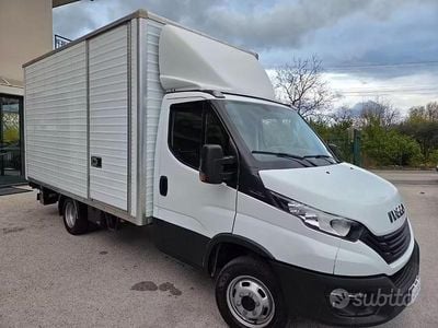 Usata Iveco Daily 136 CV (100 kW) 2023 Bianco Furgone