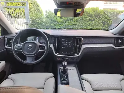 Usata Volvo V60 150 CV (110 kW) 2019 Station wagon