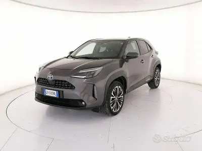 Usata Toyota Yaris Cross Lounge 92 CV (67 kW) 2022 Grigio SUV