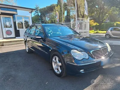 Usata Mercedes C270 Avantgarde 170 CV (125 kW) 2001 Blu Berlina