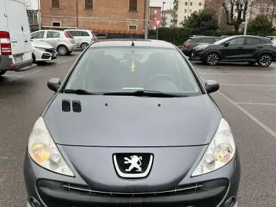 Usata Peugeot 206 60 CV (44 kW) 2010 Berlina
