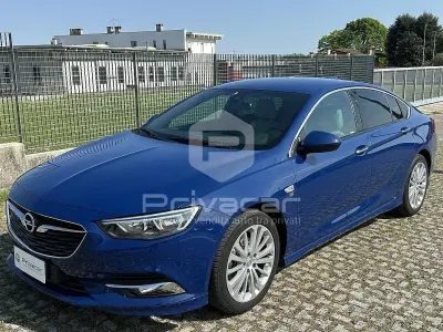 Usata Opel Insignia Innovation 166 CV (122 kW) 2018 Blu Utilitaria
