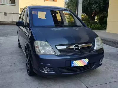 Usata Opel Meriva Cosmo 90 CV (66 kW) 2006 Grigio Monovolume