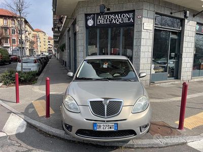 Usata Lancia Ypsilon 60 CV (44 kW) 2008 Grigio Utilitaria