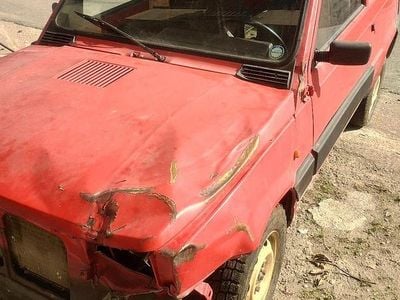 Usata Fiat Panda 4x4 50 CV (36 kW) 1986 Rosso Utilitaria